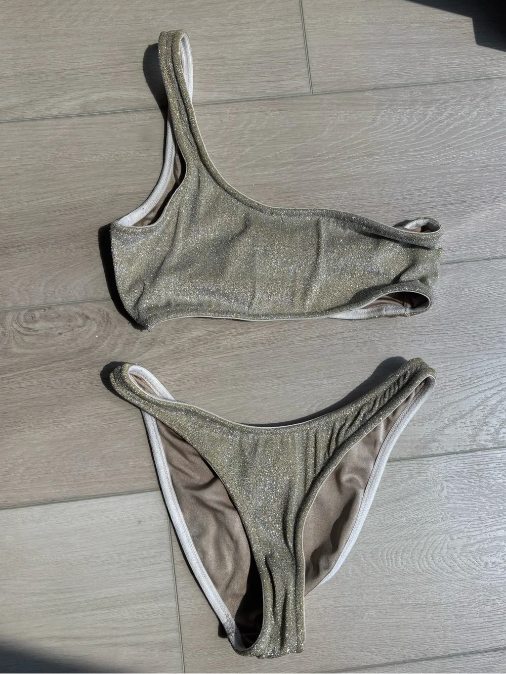 triangl swimwear Shimmery Gold Asymmetric Bikini Size Medium